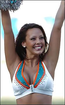 25P Hot Sports Chix