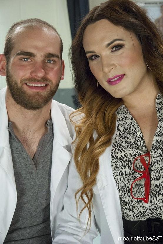 16P Lana Knight tranny doctor anal fucks her male fellow doctor John Smith