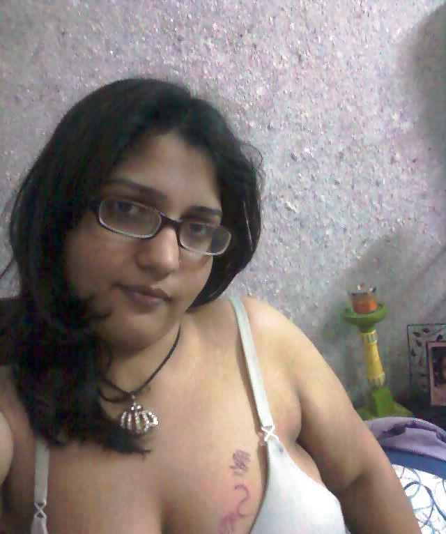 11P Indian hot