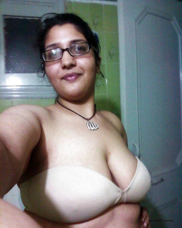11P Indian hot