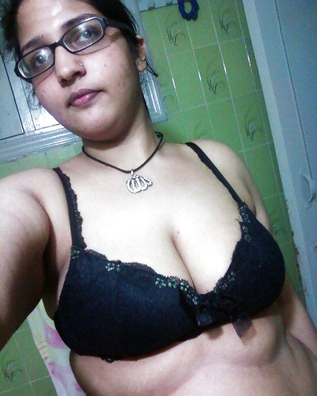 11P Indian hot
