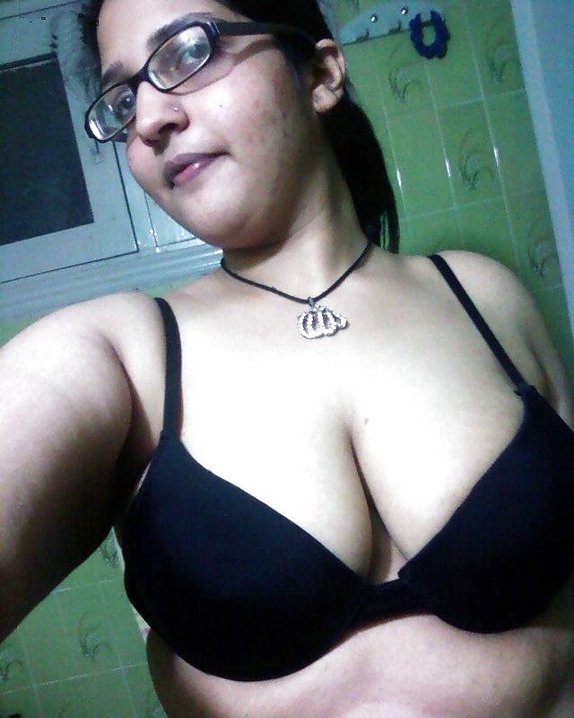11P Indian hot