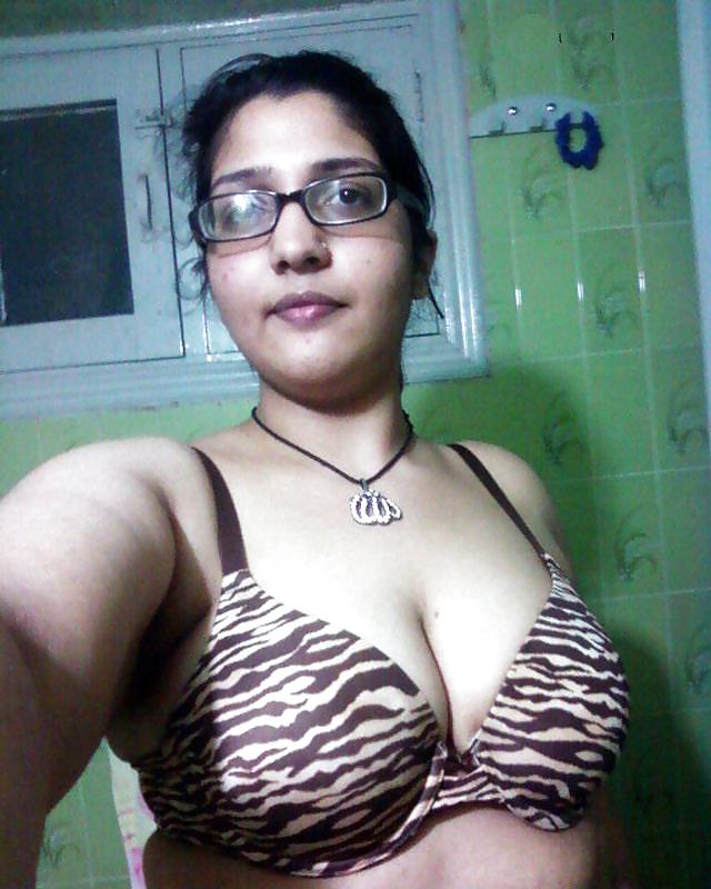11P Indian hot