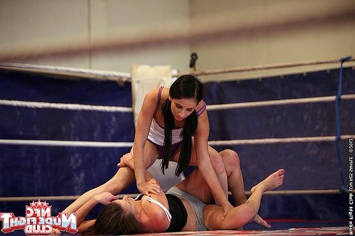 16P Amanda Moore lesbian brunette in sex catfight with amateur Kerry