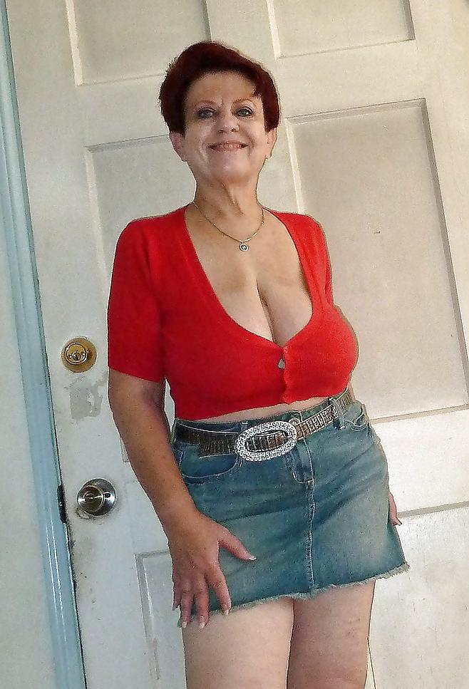 21P Mature Women aka Milfs bka Soccer Moms