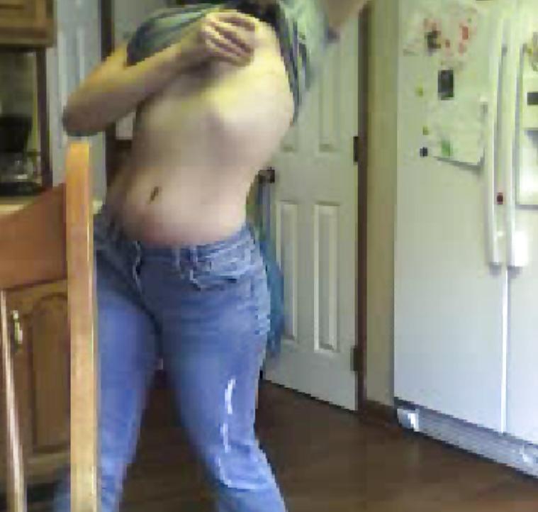 25P Greasy and round bounce big ASS amateurs