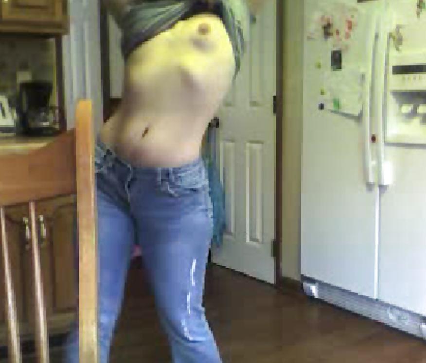 25P Greasy and round bounce big ASS amateurs