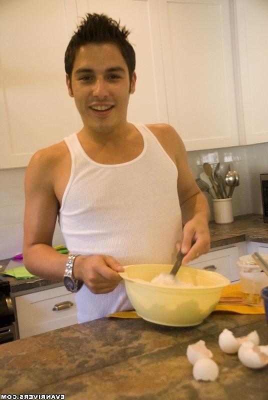 15P Evans In Kitchen