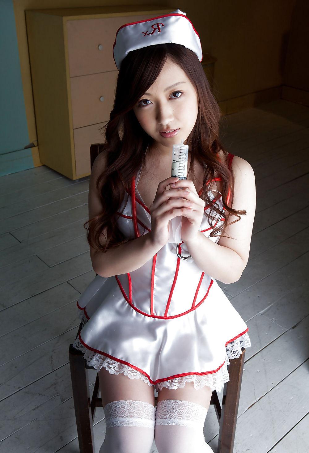 25P Japanese Bikini Babes-Kokoro Hirahara (1)