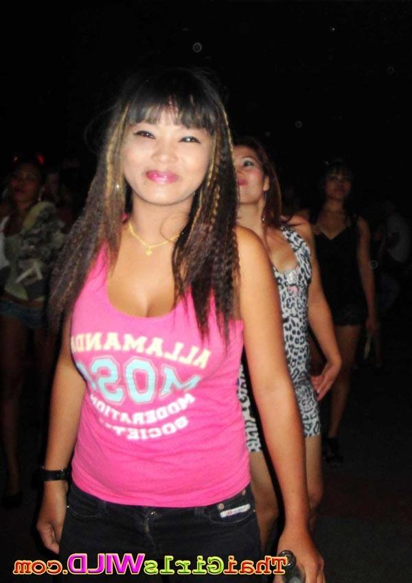 16P Random pictures of Thai teen Gail and her massive tits