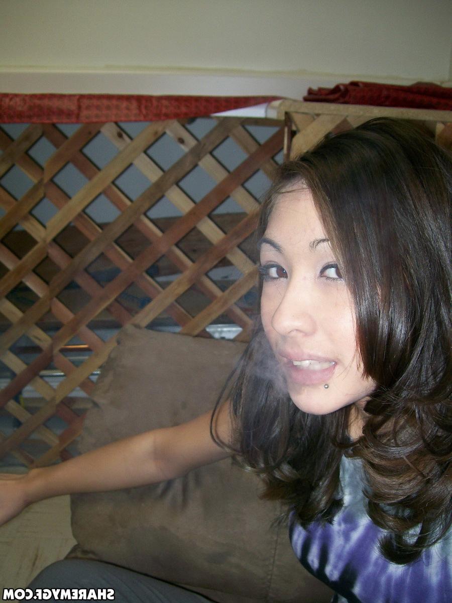 12P Cute Asian girlfriend teases in nude selfshot pictures