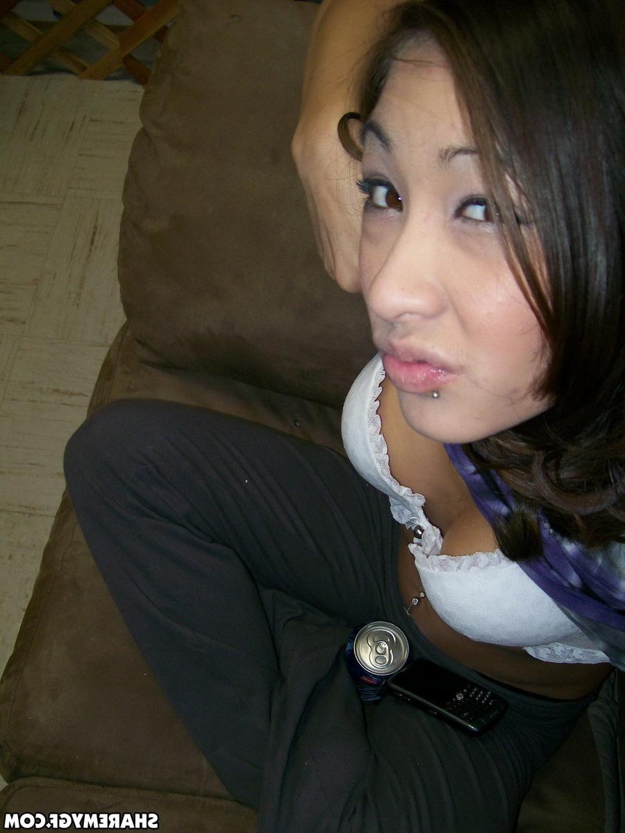 12P Cute Asian girlfriend teases in nude selfshot pictures