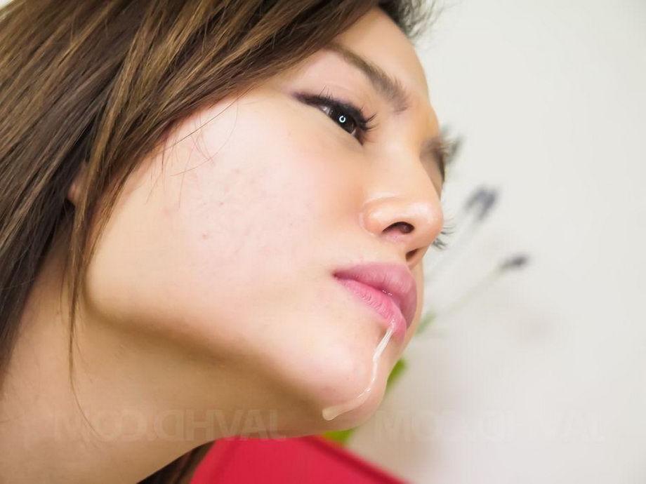 15P Asian Mao Miyabi in threesome blowjob with cumshot