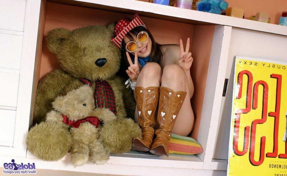 15P Japanese cowgirl Hikari showing nice ass and pussy