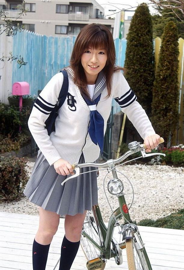 15P Sweet japanese schoolgirl Towa Aino shows her tits