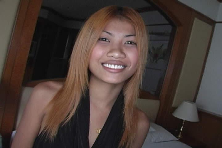 15P Tiny blonde Thai gets super sticky creampie