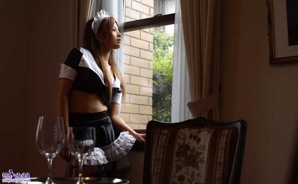 15P Asian maid Yuka Hata showing nice tits in lingerie