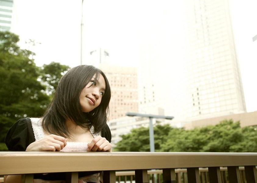 16P Mio sexy Asian teen maid shows off