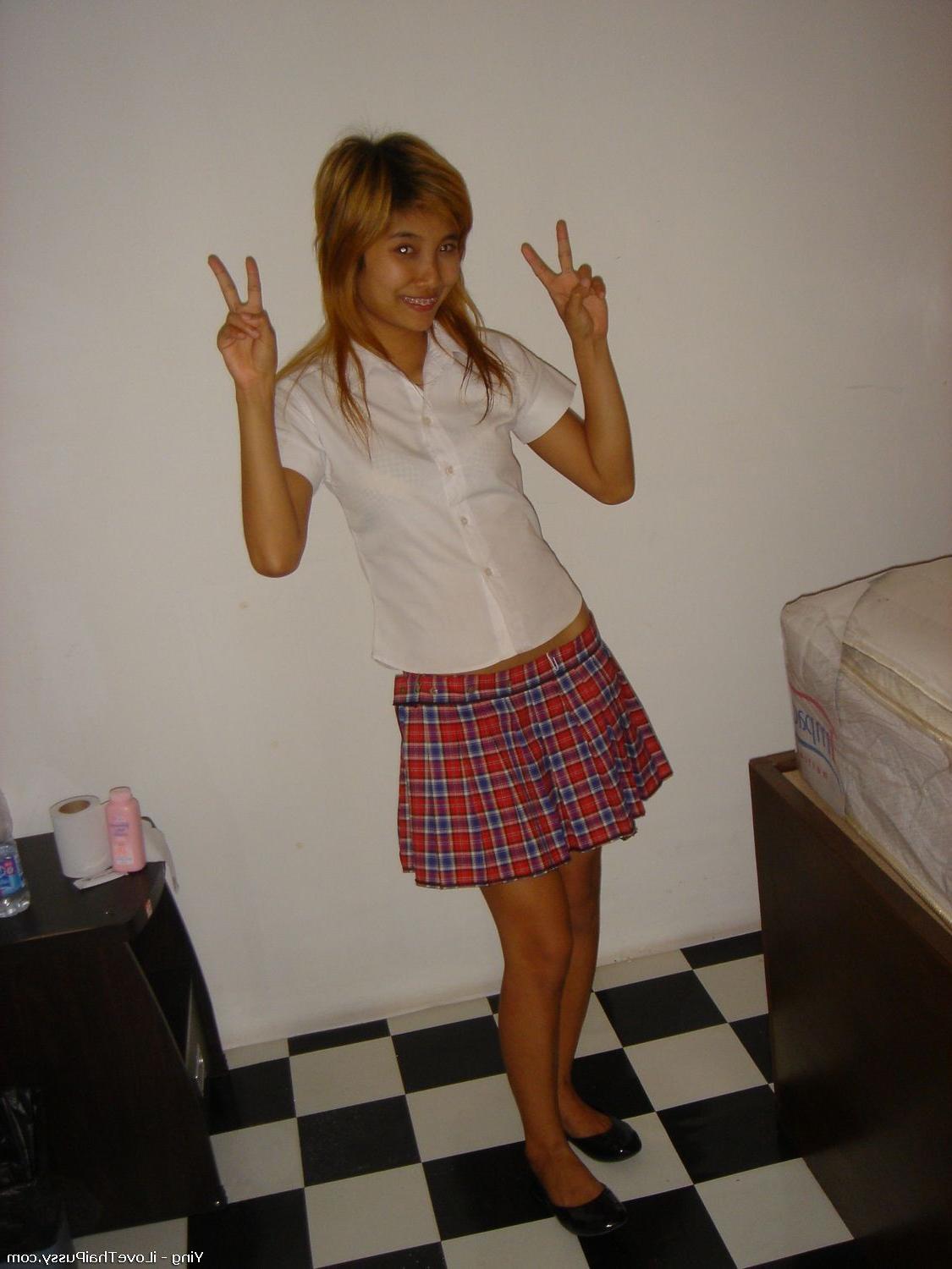 15P Sweet Thai Bargirl Flashing Her Tiny Tits And Tight Pussy Hole