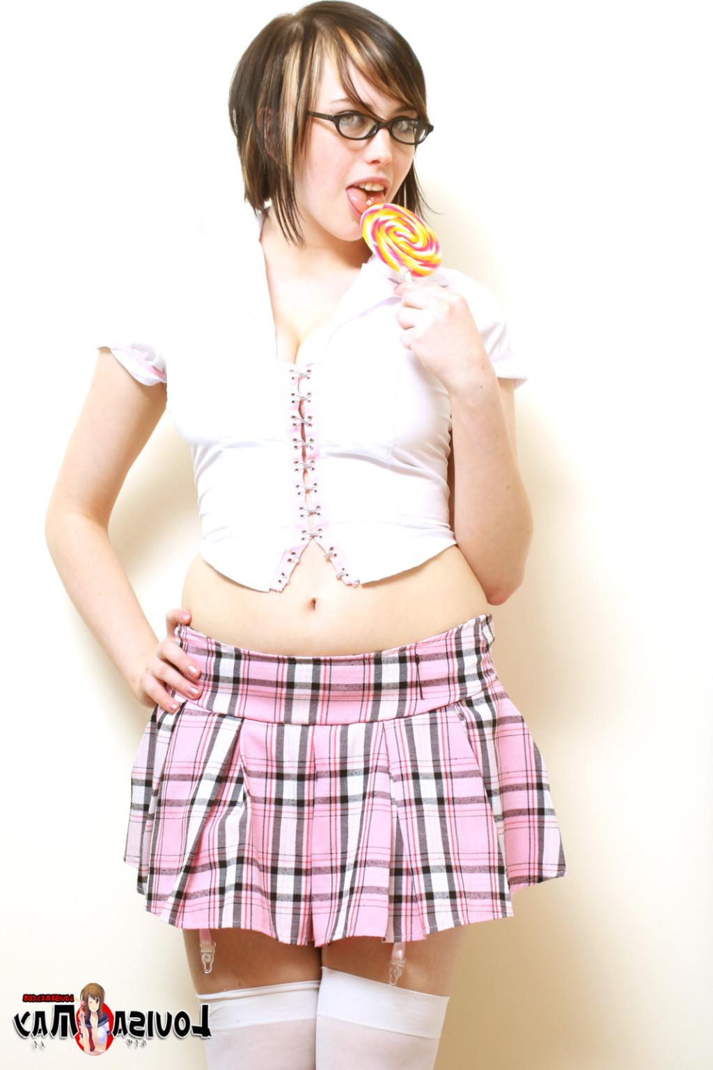 16P Pink schoolgirl outfit