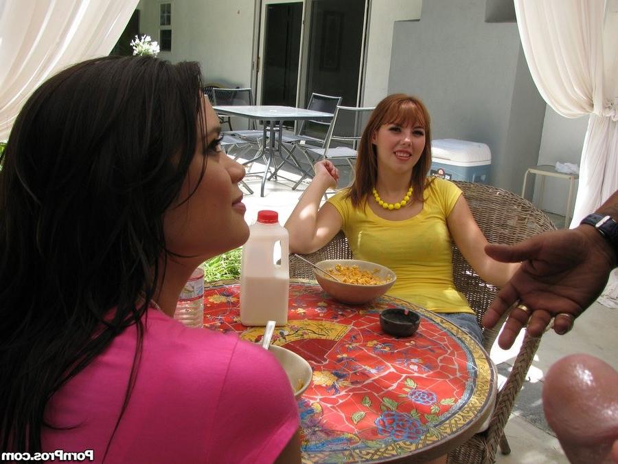 16P Bliss Lei gets her holes filled up with sperm