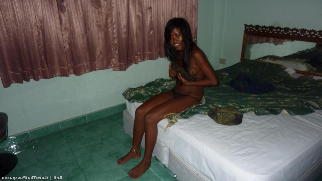 15P Dark Brown Pattaya Hooker Fucked And Creamed Bareback By A Crazy Sex Tourist