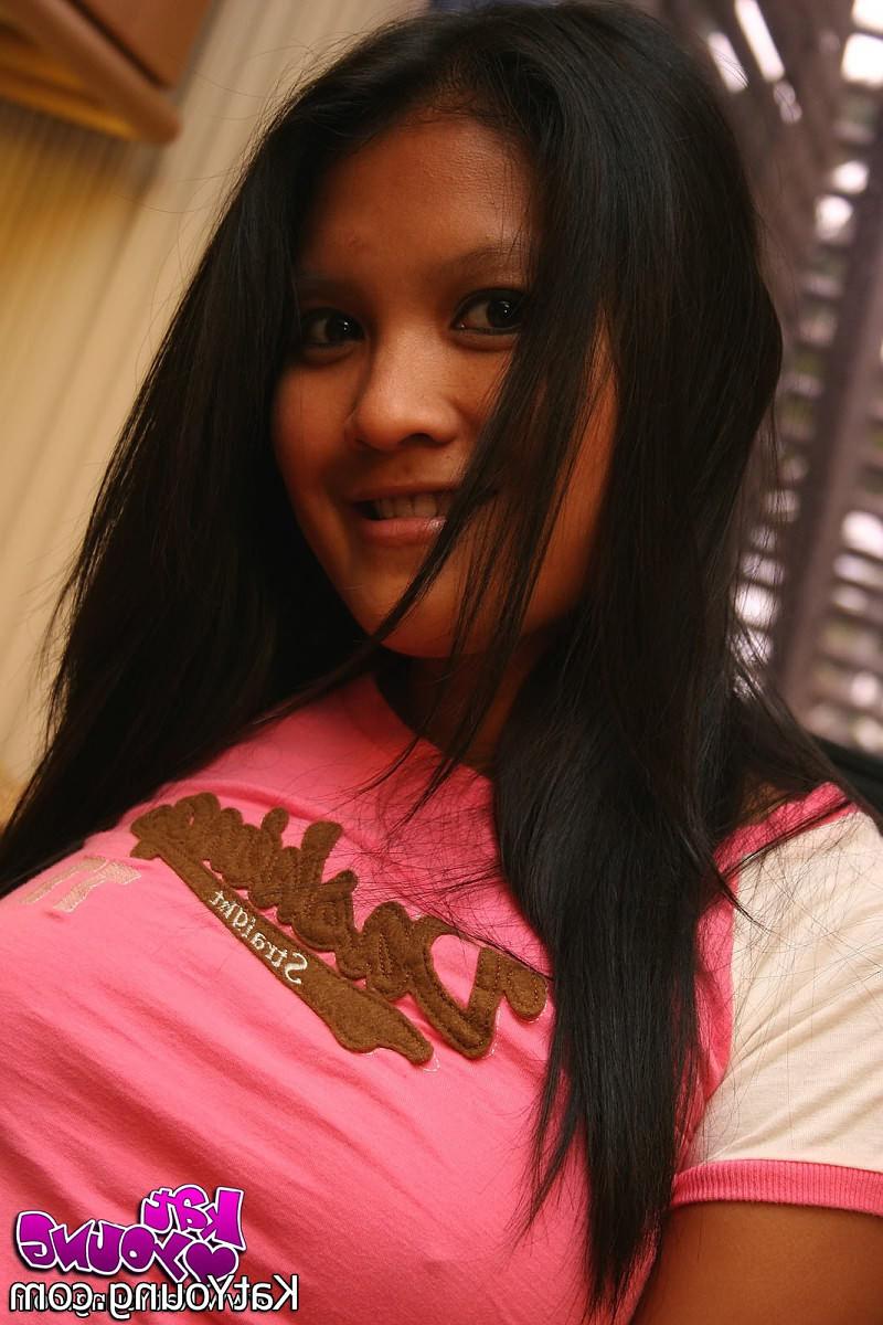 16P Kat Young Picture Gallery:: Sexy asian teenie showing perky tits and shaved puss