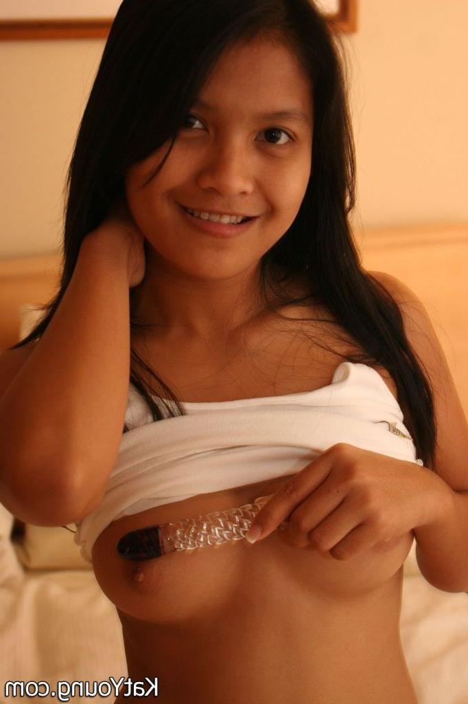 16P Kat Young :: Pretty asian babe posing and showing perky tits
