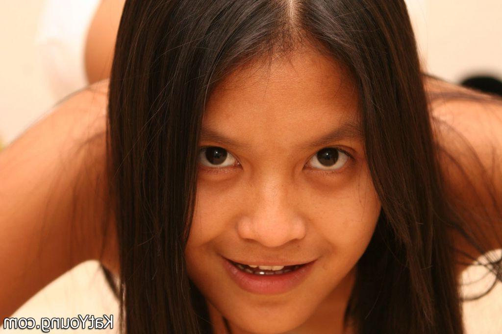 16P Kat Young :: Asian cutie Kate doing morning exercises and stripping