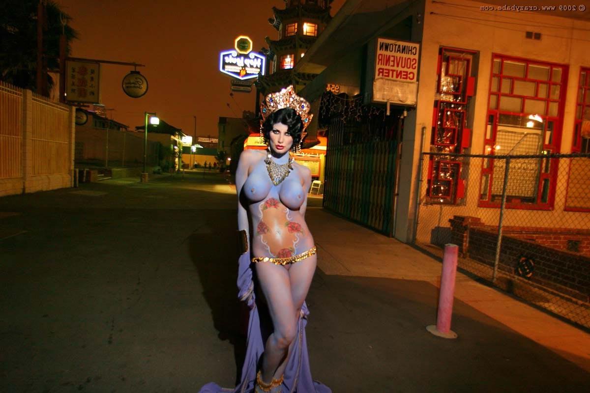 15P Brittany Hare Krishna Andrews public strips