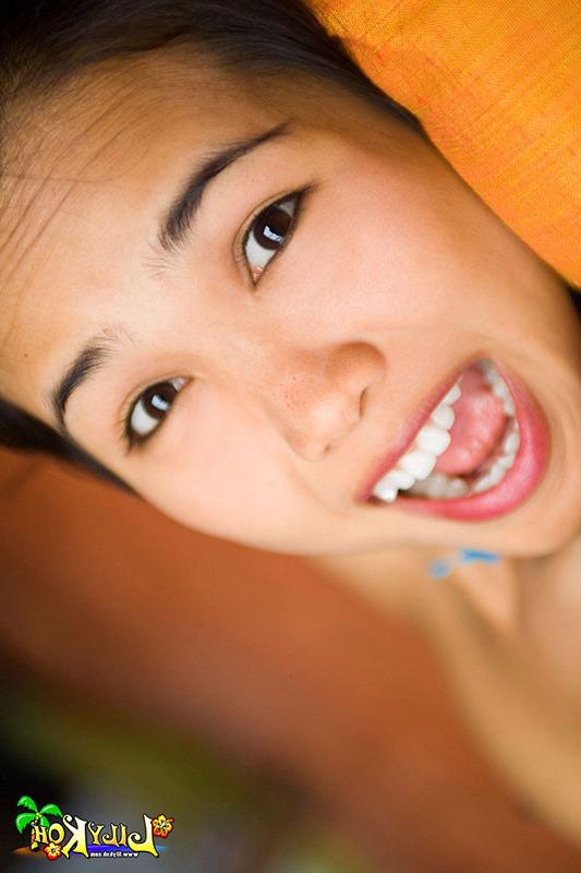 15P Thai Sweet Heart Flashing Her Perky Little Tits