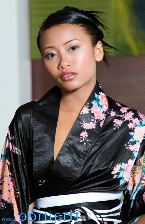 15P Tiny Thai Teen girl poses in Japanase robe