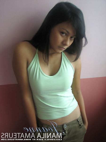 15P naughty filipina honey exposes her perky tits