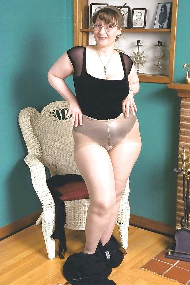25P Big Tits Huge Ass Granny 3!!