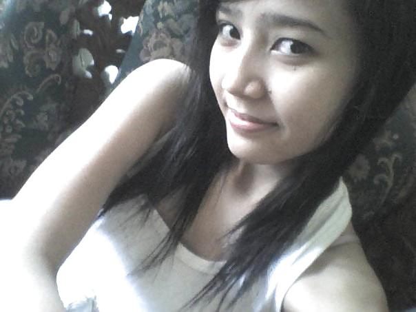 17P My Wife Pussy an Indonesian Pussy