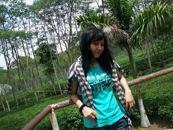 17P My Wife Pussy an Indonesian Pussy