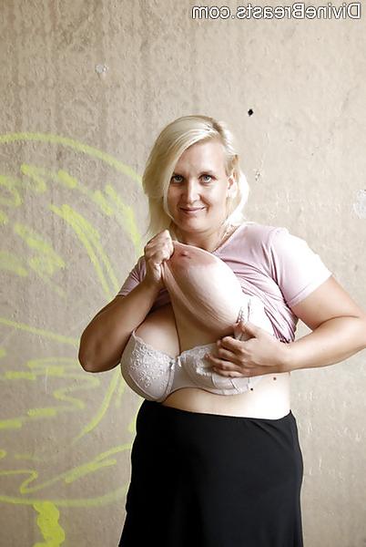 18P Big Boobs Mature