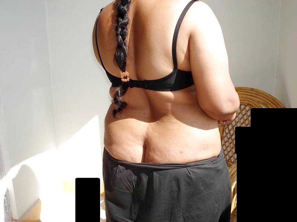 25P Indian girl's ass collections. vol 3