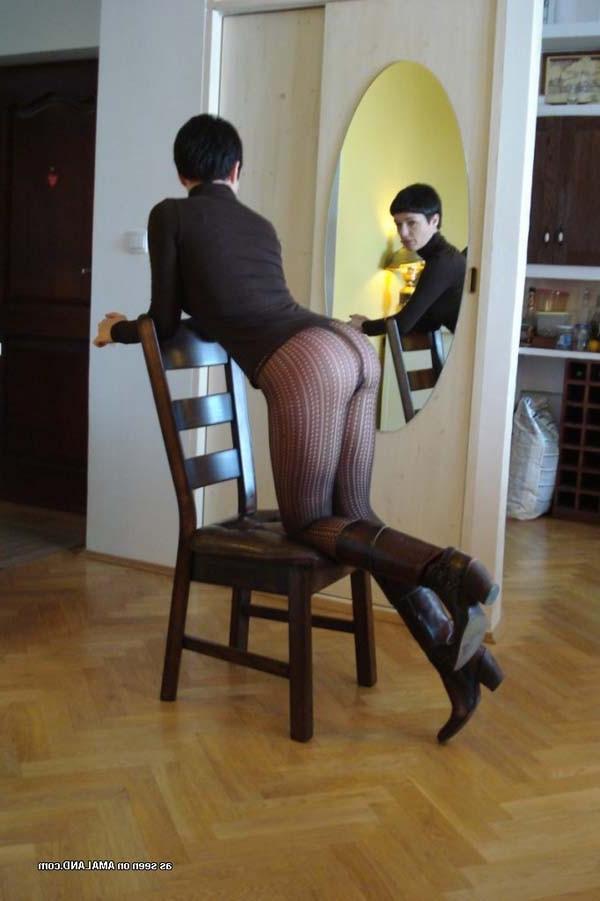 12P Short haired amateur wife in pantyhose
