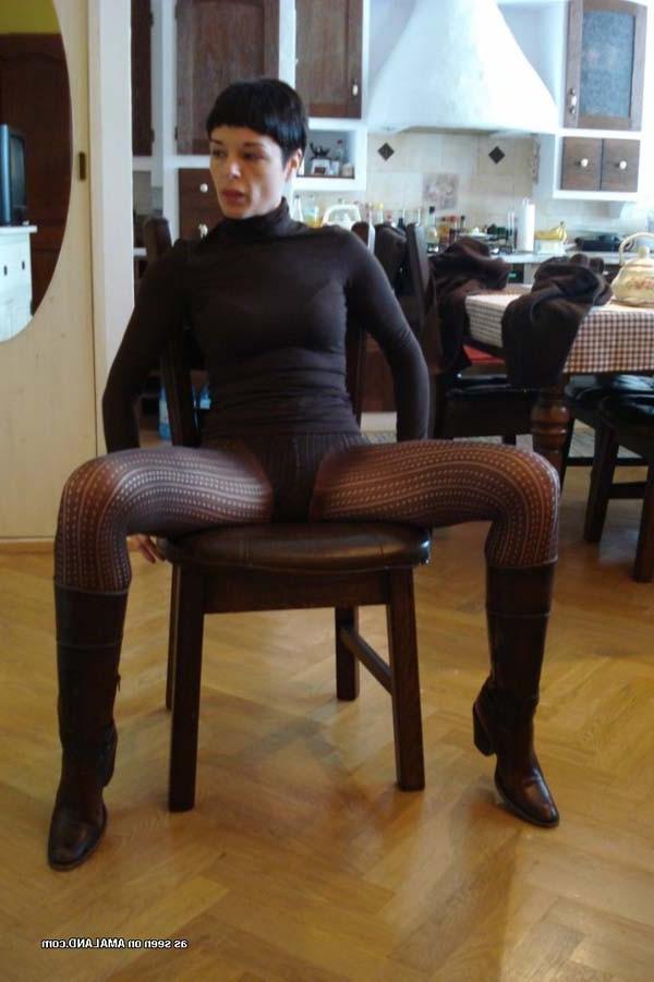 12P Short haired amateur wife in pantyhose