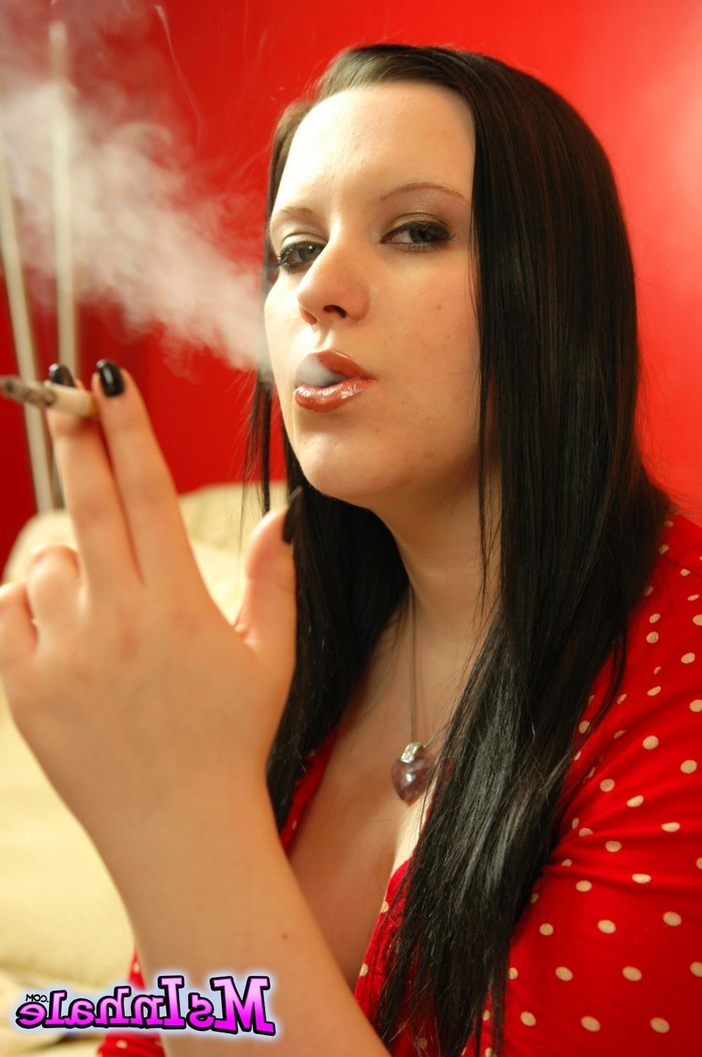15P Smoking fetish slut MsInhale smoking Richmond cigarettes