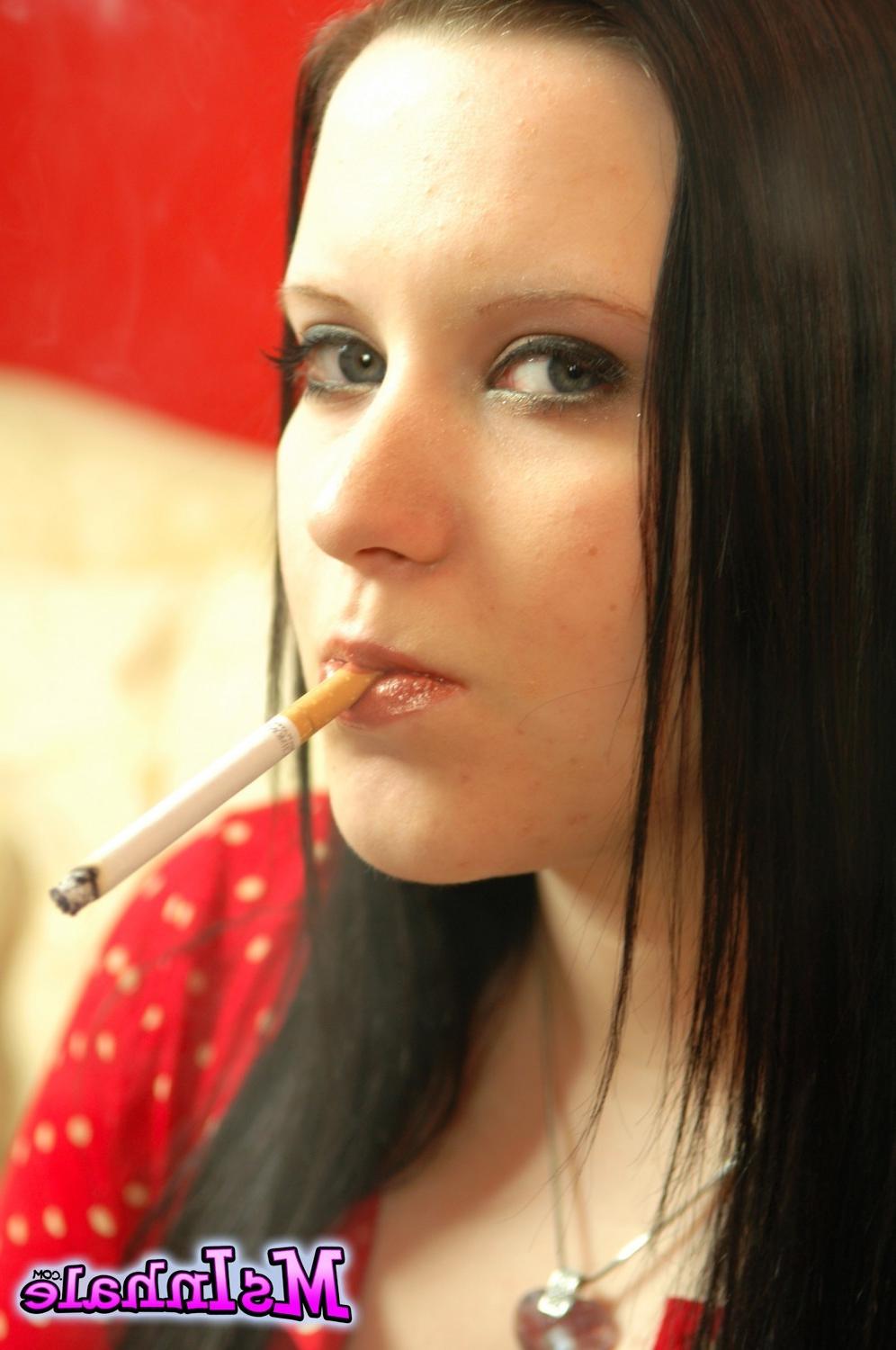 15P Smoking fetish slut MsInhale smoking Richmond cigarettes