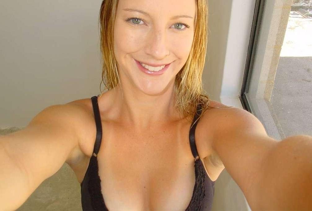 15P Andrea's perky tits and smooth pussy