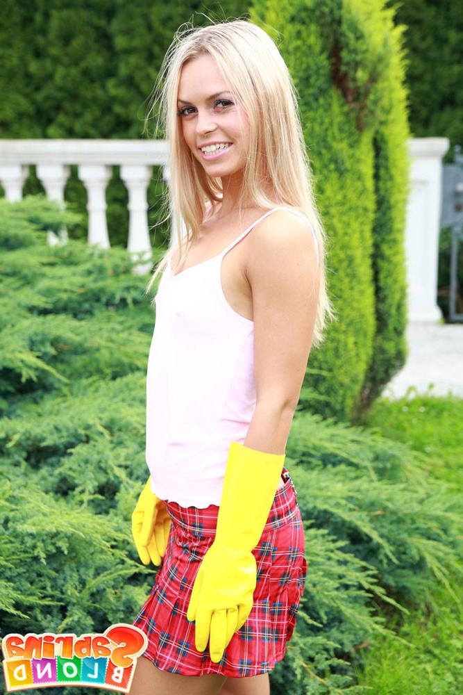 15P Sabrina Blond gets fucked hard in the garden
