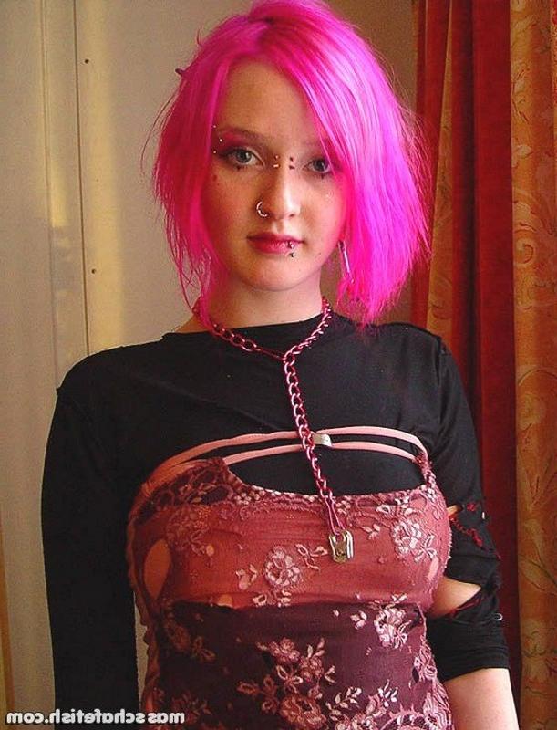 16P Crazy pink haired hottie Masscha exposing her hot pierced nipples