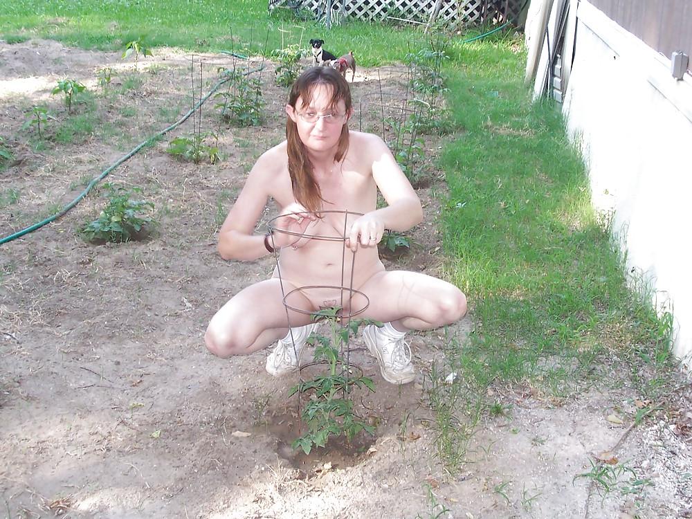 21P Butter in the garden