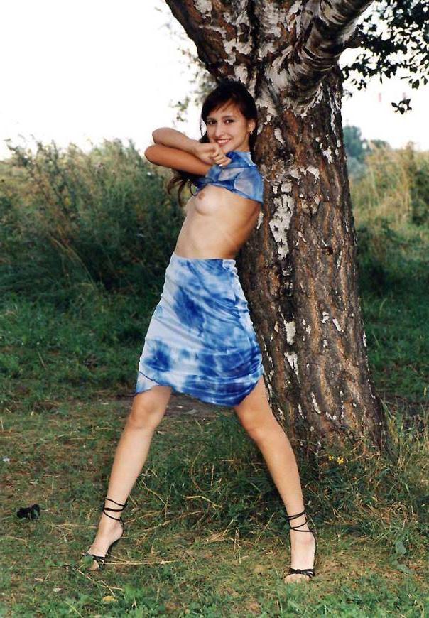 15P Sexy Indian girl getting naked outdoors