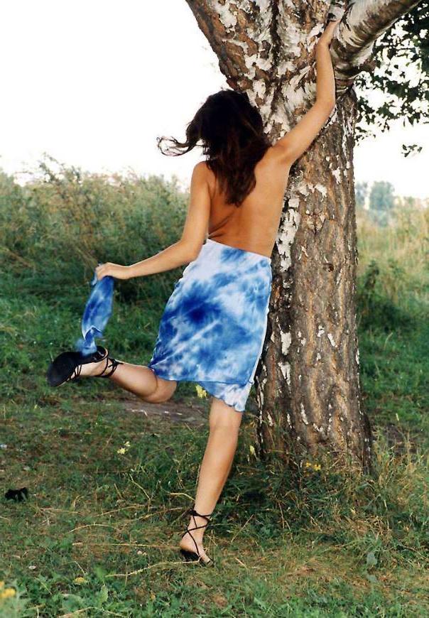15P Sexy Indian girl getting naked outdoors