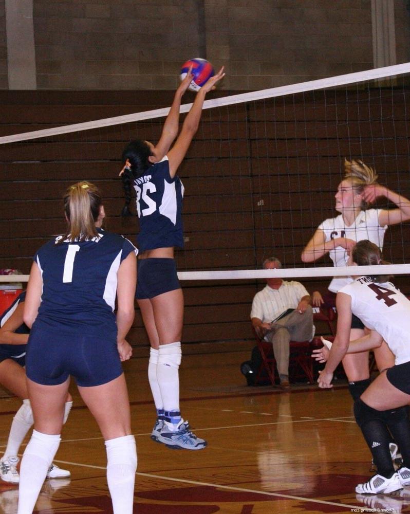 16P Amateur volleyball players