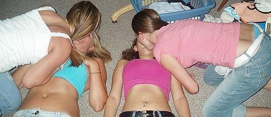 12P sexy babes showing off tits pussies and asses